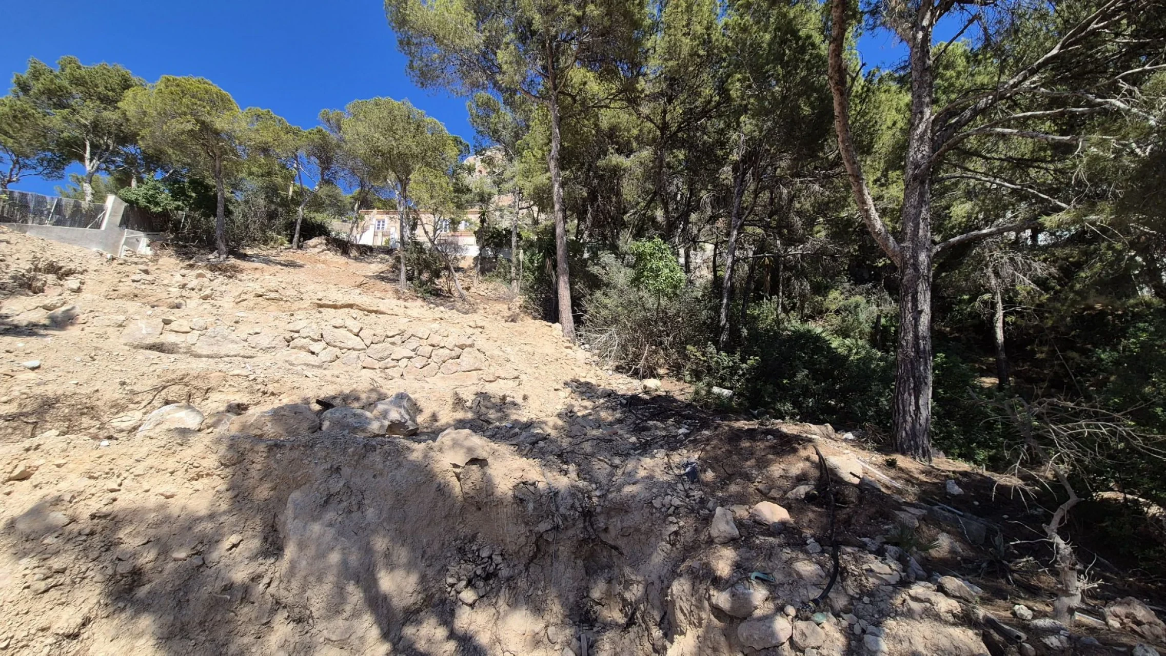 Maa / krunt · Cala Llamp