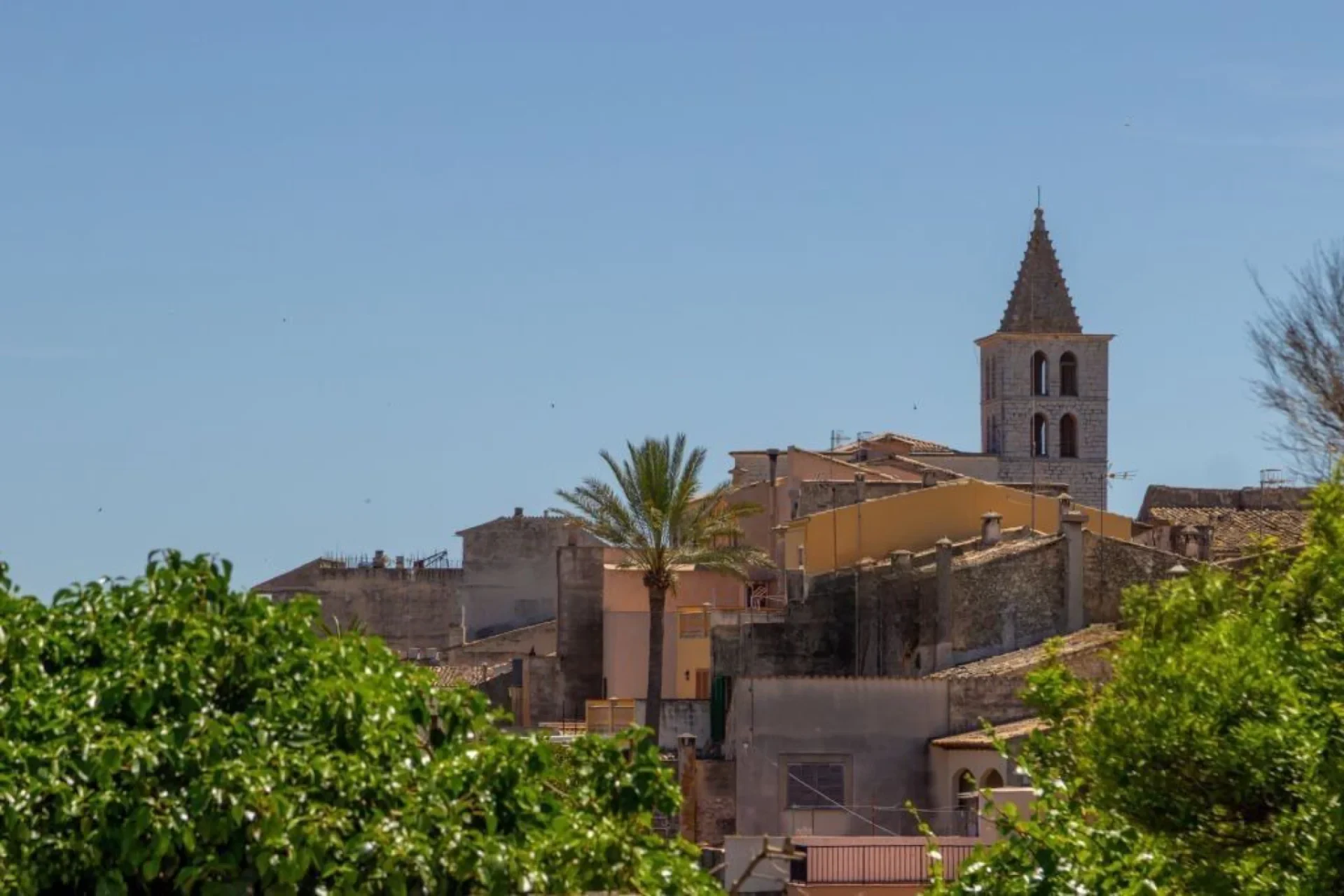 Maa / krunt · Campanet